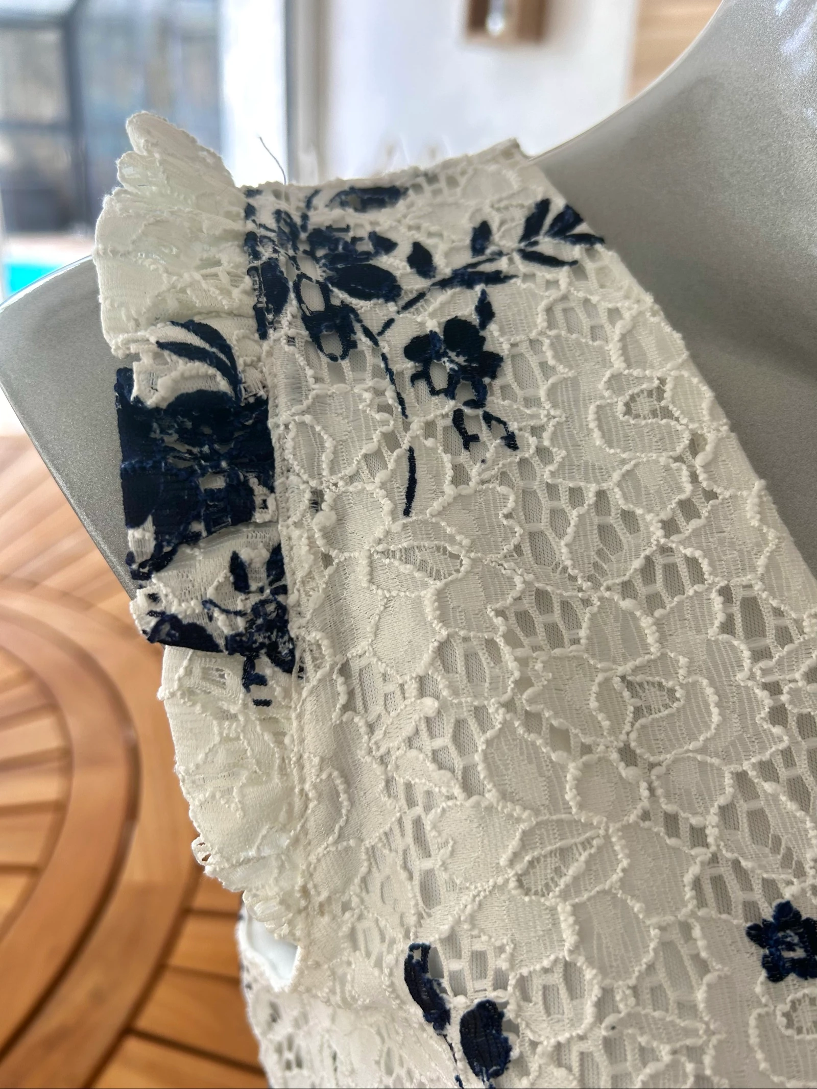 Yessica lace dress ecru & navy blue flowers – Size 38 – photo 8